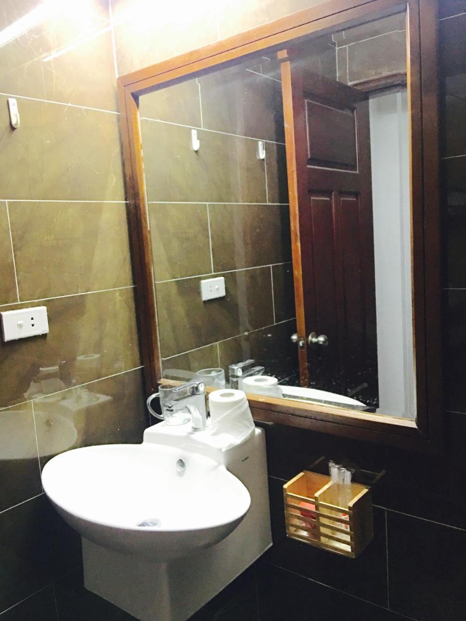 Awa Downtown Hostel هانوي المظهر الخارجي الصورة